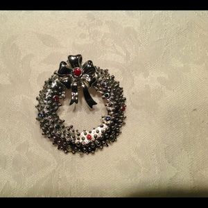 Christmas Holiday Wreath JJ Vintage Brooch